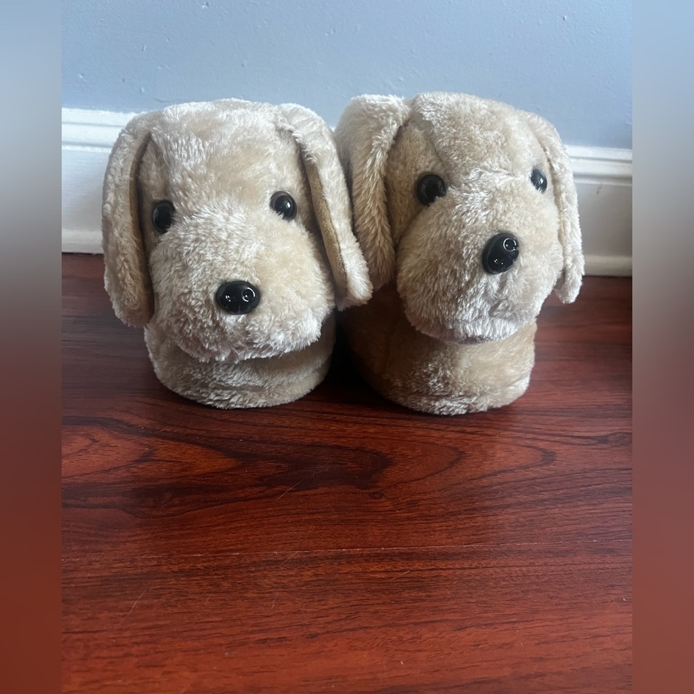Adorable Tan Dog Plush Slippers - Picture 3 of 5
